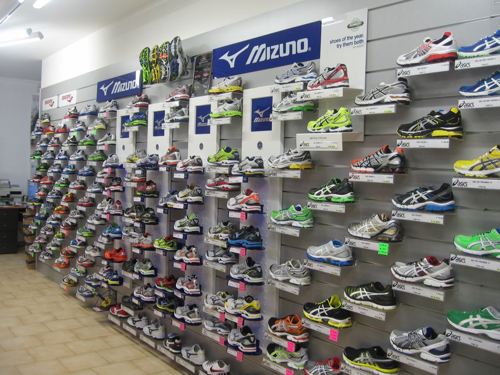 negozi scarpe ginnastica