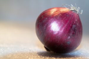 La "cipolla rossa" di Acquaviva delle Fonti: un bulbo dolce e gigante presidio Slow Food