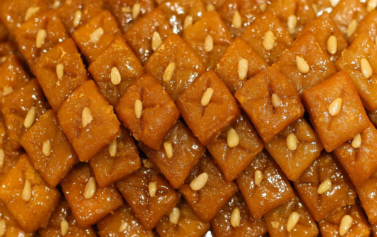 Borghi pittoreschi noti per la produzione di dolci tradizionali italiani.