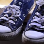 Scarpe pulite con bicarbonato, metodo efficace per rimuovere i cattivi odori.