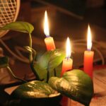 Frasi buonanotte per amici, illustrazione serale con stelle e messaggi affettuosi.