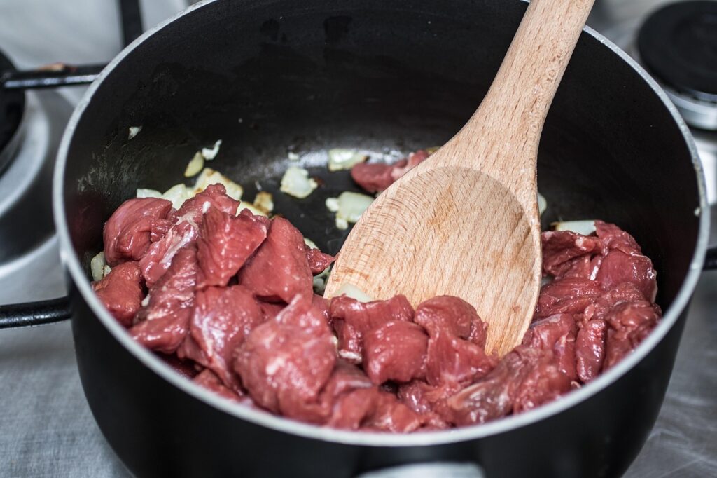 Carne dura dopo la cottura: ecco l’errore che la rovina