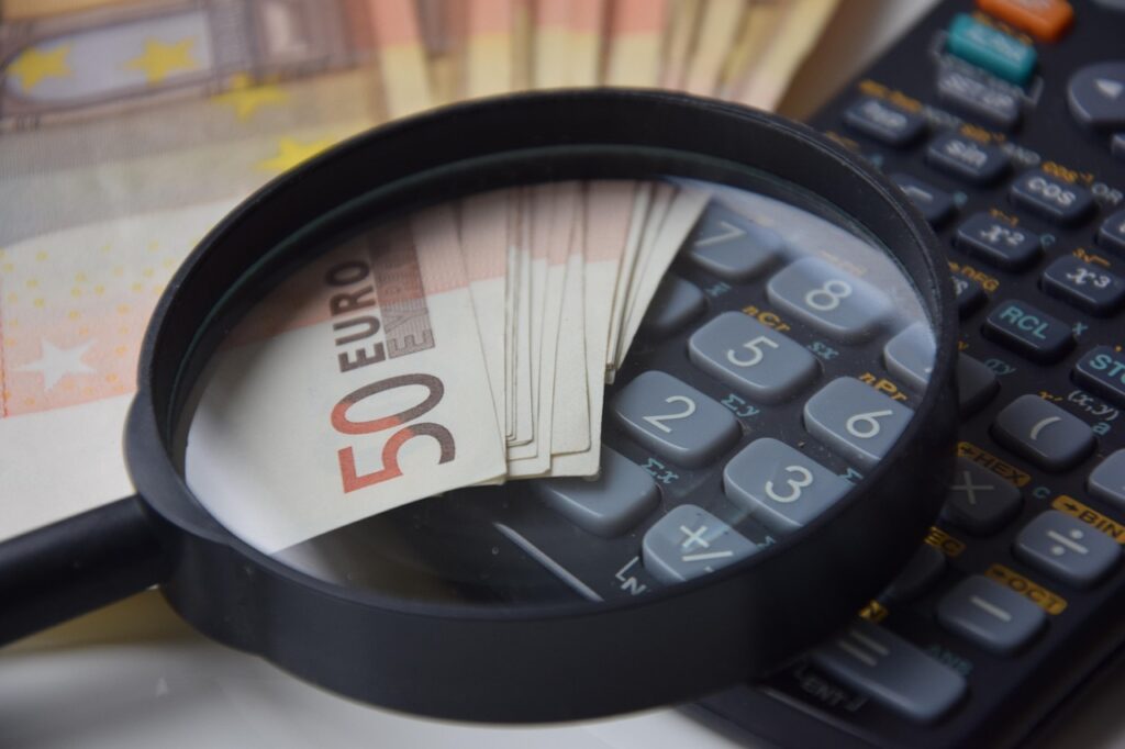 Over 65: ecco come ottenere l’esenzione automatica da 300 euro per le tasse comunali