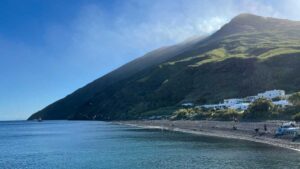 Stromboli al tramonto: come vedere la sciara del fuoco in completa sicurezza
